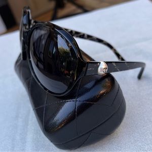 Authentic Classic CHANEL Polarized Sunglasses sparkling tortoise shell